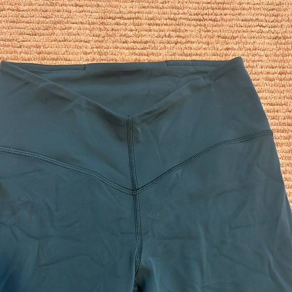 Align v-waist leggings - Picture 4 of 6